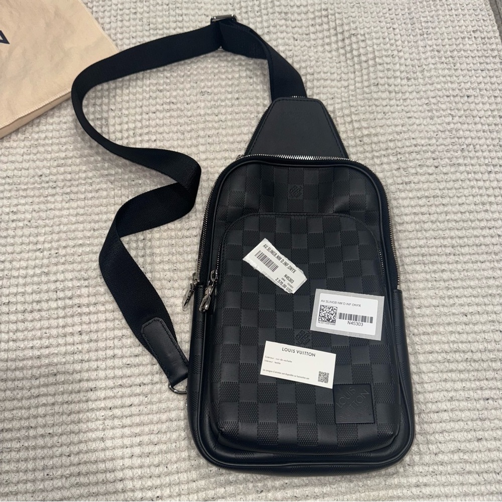 Louis Vuitton Avenue Slingbag